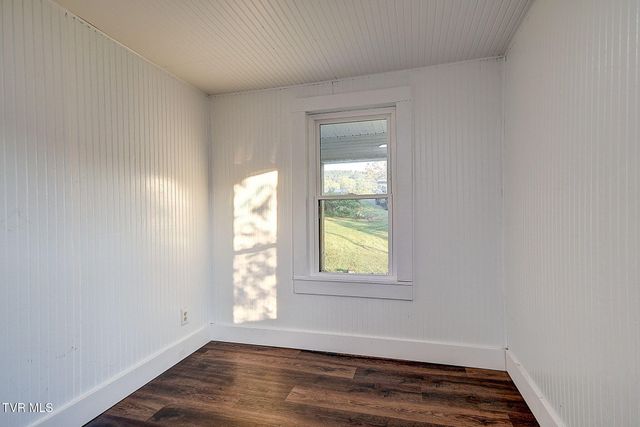 218 Aa Deakins Road, Jonesborough, TN 37659