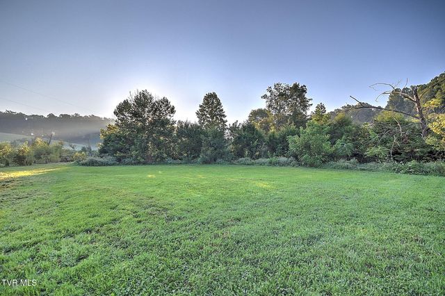 218 Aa Deakins Road, Jonesborough, TN 37659