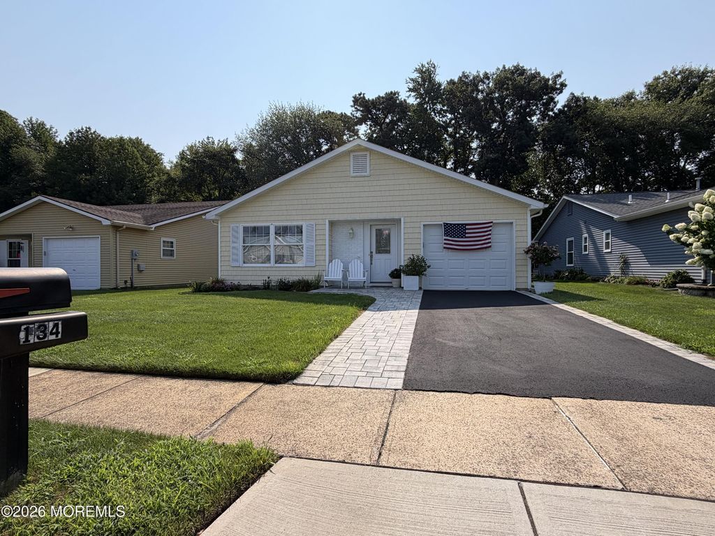 134 Everest Drive S, Brick, NJ 08724