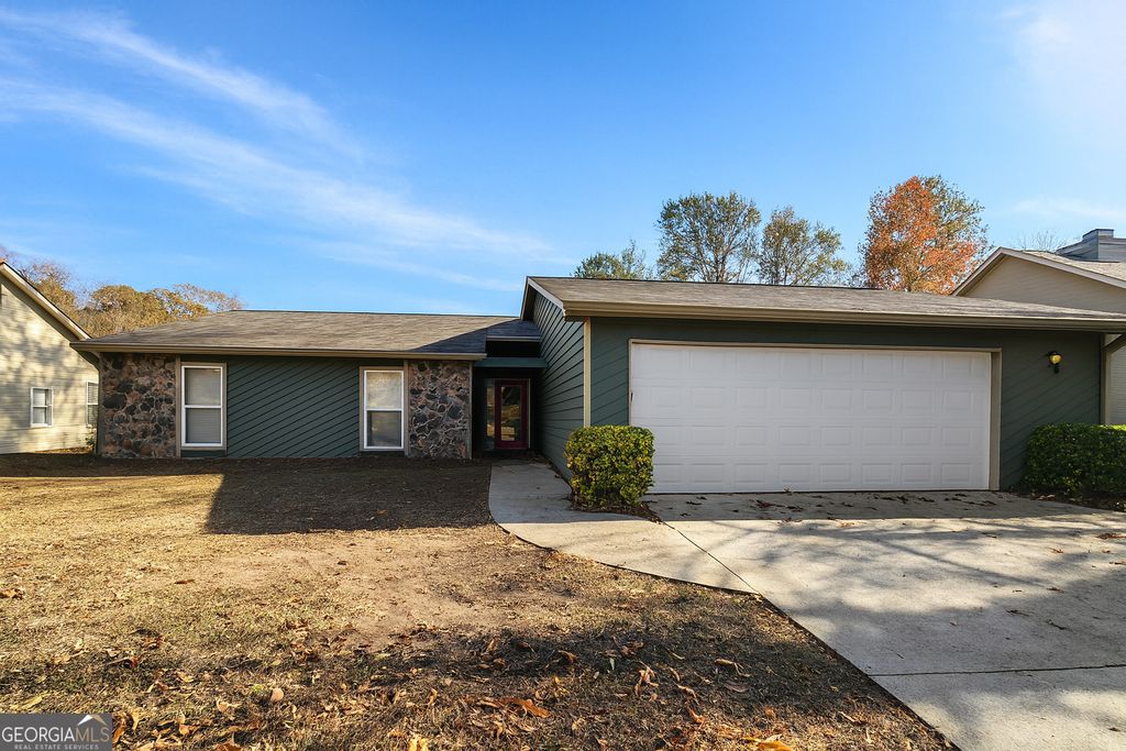 1552 Golf Link Drive, Stone Mountain, GA 30088