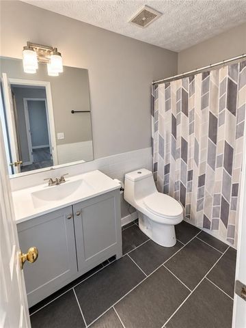 4478 Thorngate Lane Lane, Acworth, GA 30101