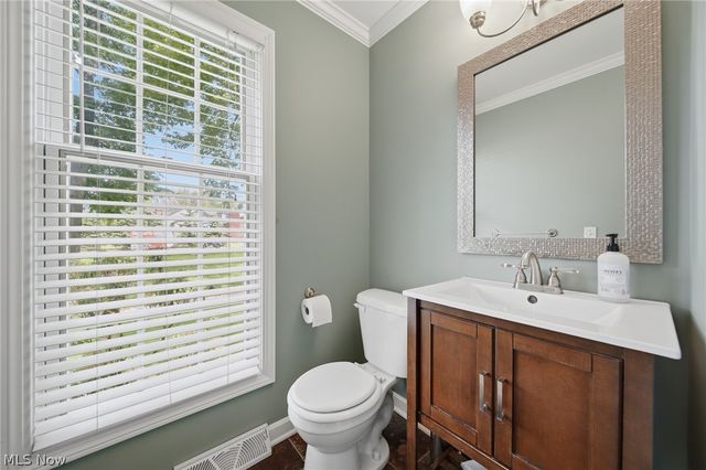 1776 Amarillo Street NW, North Canton, OH 44720