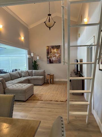 808 Kanuga Drive, West Palm Beach, FL 33401