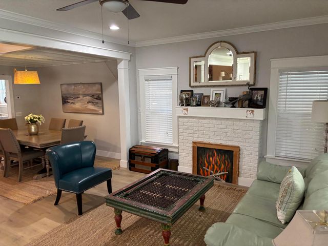 808 Kanuga Drive, West Palm Beach, FL 33401