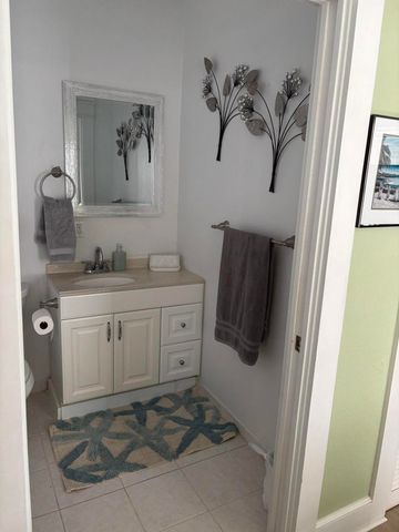 808 Kanuga Drive, West Palm Beach, FL 33401