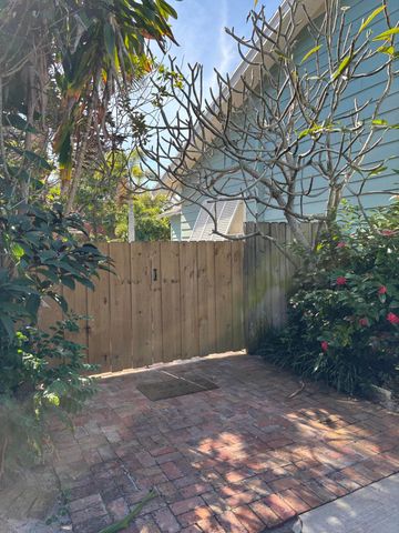 808 Kanuga Drive, West Palm Beach, FL 33401