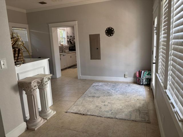 808 Kanuga Drive, West Palm Beach, FL 33401
