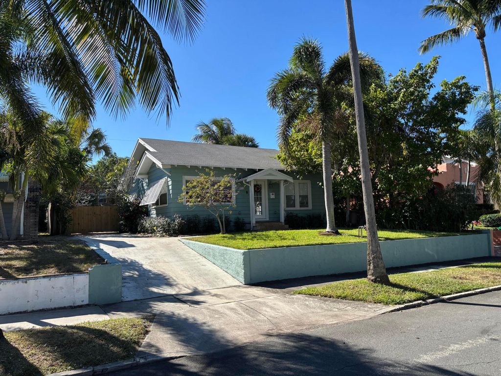 808 Kanuga Drive, West Palm Beach, FL 33401
