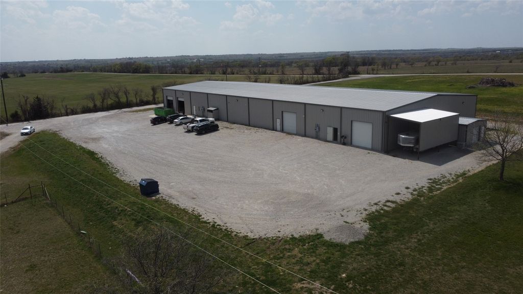 257 County Road 4004, Decatur, TX 76234