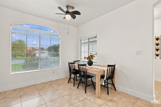 4311 Gelding Way, Bakersfield, CA 93312