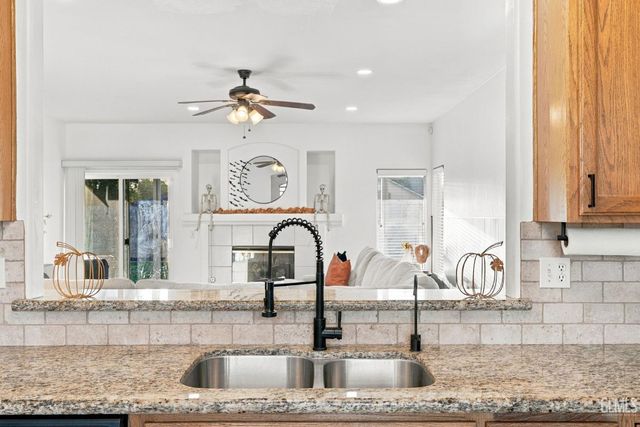 4311 Gelding Way, Bakersfield, CA 93312
