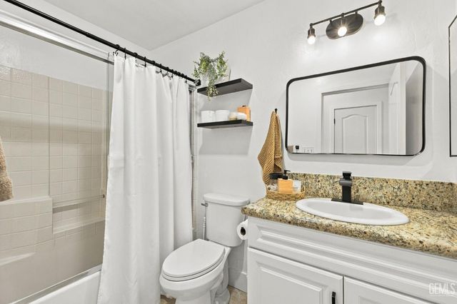 4311 Gelding Way, Bakersfield, CA 93312