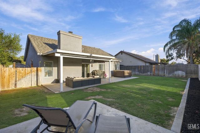 4311 Gelding Way, Bakersfield, CA 93312
