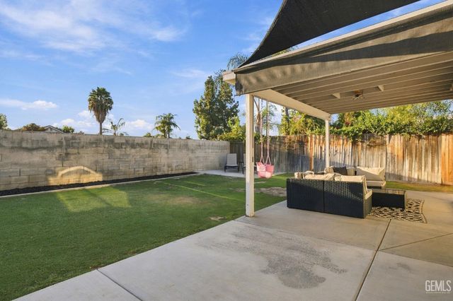 4311 Gelding Way, Bakersfield, CA 93312