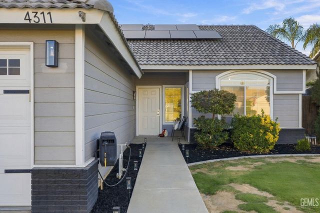 4311 Gelding Way, Bakersfield, CA 93312