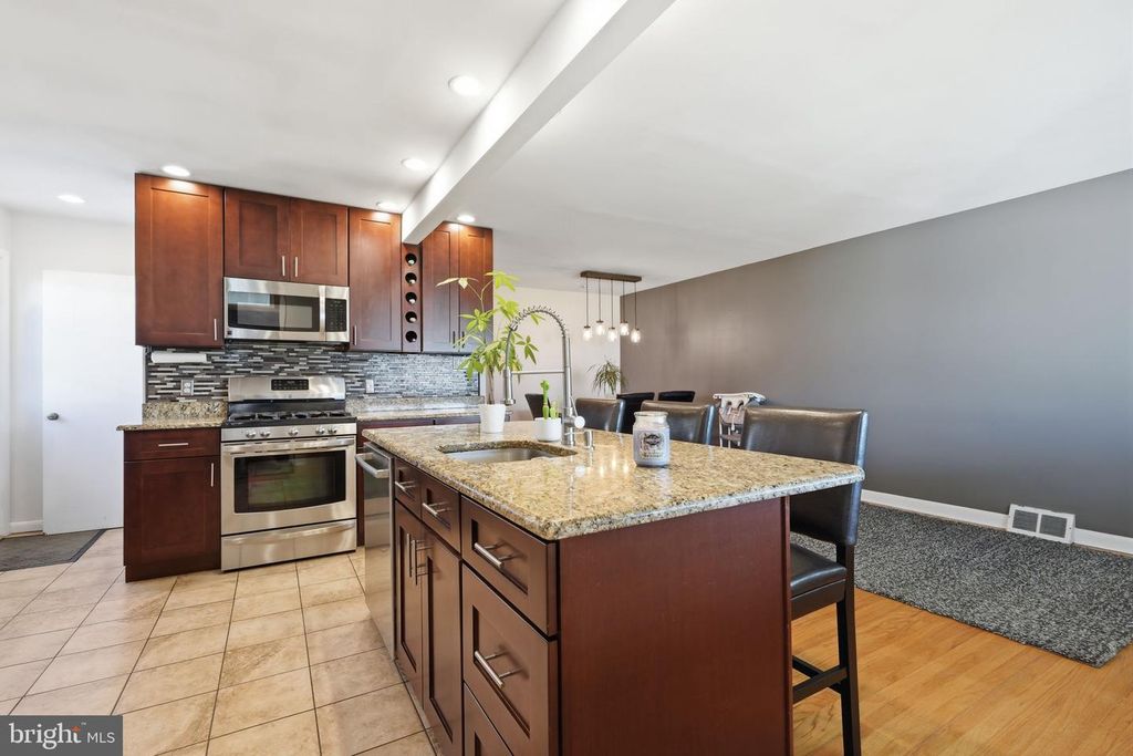 1219 WOODSIDE RD #, CONSHOHOCKEN, PA 19428 — photo 4