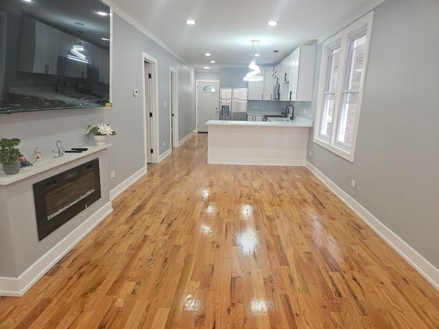 4521 S Mozart Street 1, Chicago, IL 60632