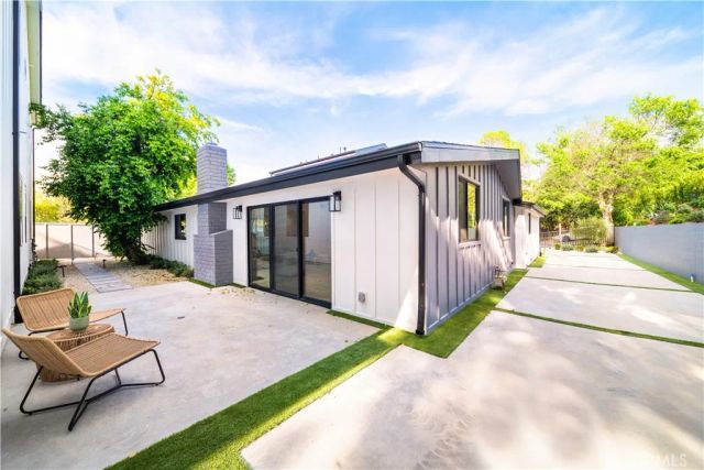 5623 Oso, Woodland Hills, CA 91367