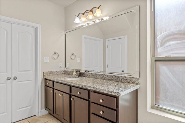 6007 Ridge View St, Midland, TX 79705