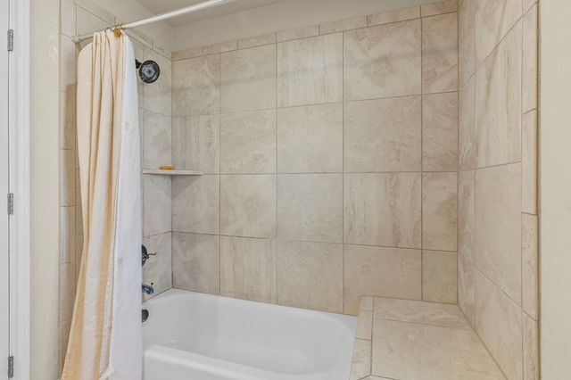 6007 Ridge View St, Midland, TX 79705