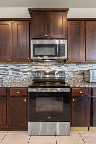 6007 Ridge View St, Midland, TX 79705