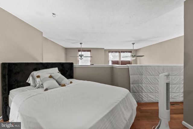 2707 GREENWOOD DR, Lindenwold, NJ 08021