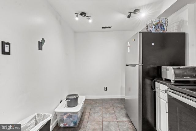 2707 GREENWOOD DR, Lindenwold, NJ 08021