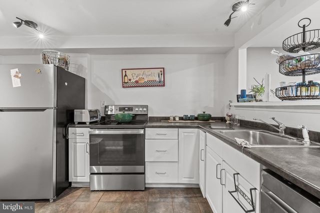 2707 GREENWOOD DR, Lindenwold, NJ 08021