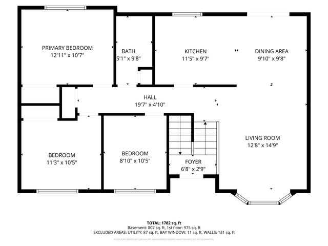 1069 Emmons St, Hiawatha, IA 52233