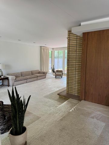 1429 W Lincoln Highway, Schererville, IN 46375