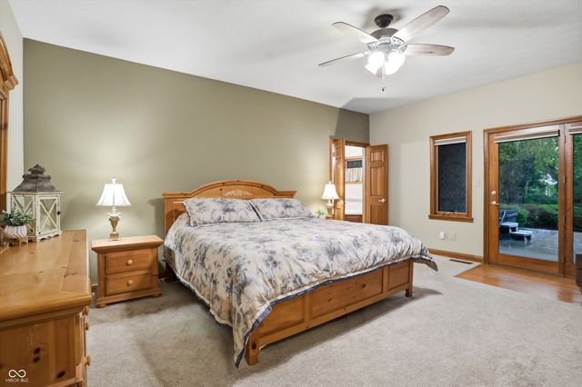 4302 W Woodbridge Lane, New Palestine, IN 46163