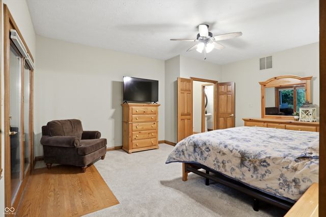 4302 W Woodbridge Lane, New Palestine, IN 46163