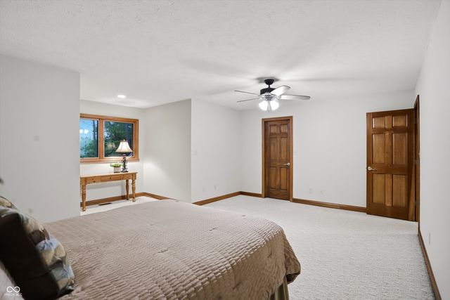 4302 W Woodbridge Lane, New Palestine, IN 46163