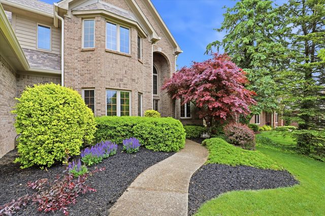 4302 W Woodbridge Lane, New Palestine, IN 46163