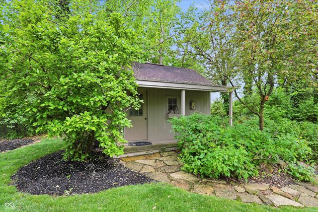 4302 W Woodbridge Lane, New Palestine, IN 46163