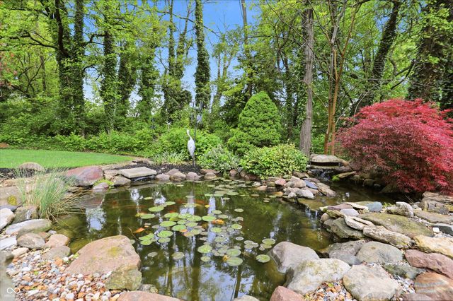 4302 W Woodbridge Lane, New Palestine, IN 46163