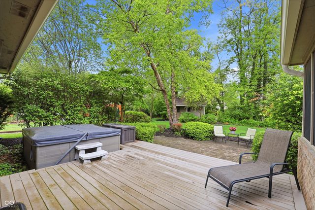 4302 W Woodbridge Lane, New Palestine, IN 46163