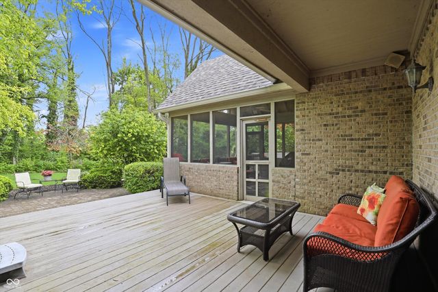 4302 W Woodbridge Lane, New Palestine, IN 46163