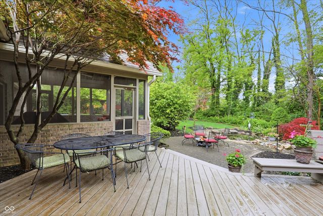 4302 W Woodbridge Lane, New Palestine, IN 46163