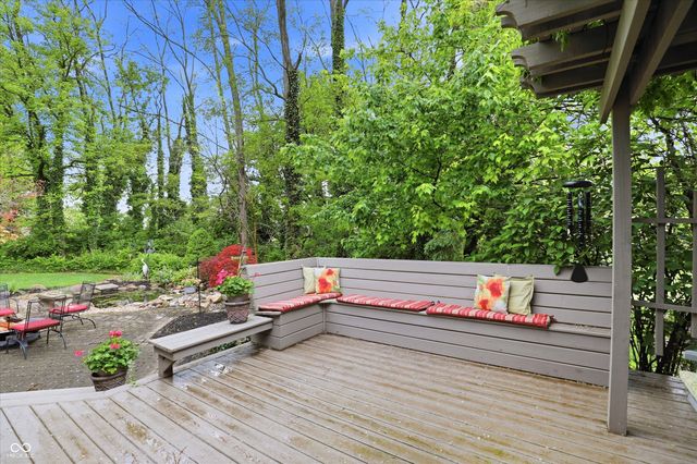 4302 W Woodbridge Lane, New Palestine, IN 46163