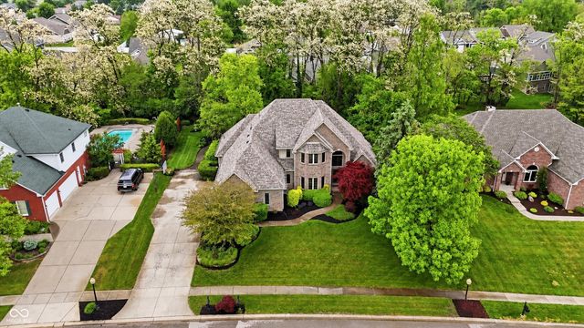 4302 W Woodbridge Lane, New Palestine, IN 46163