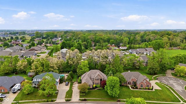 4302 W Woodbridge Lane, New Palestine, IN 46163
