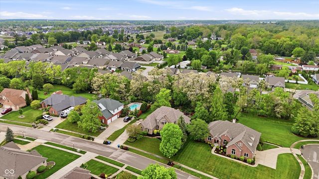 4302 W Woodbridge Lane, New Palestine, IN 46163