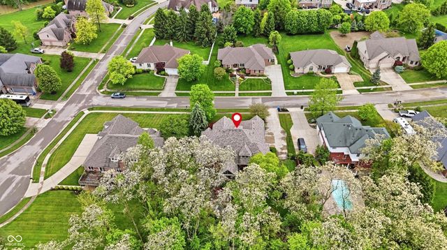 4302 W Woodbridge Lane, New Palestine, IN 46163