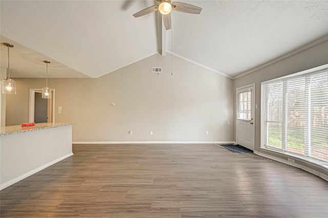 910 Redway Lane, Houston, TX 77062