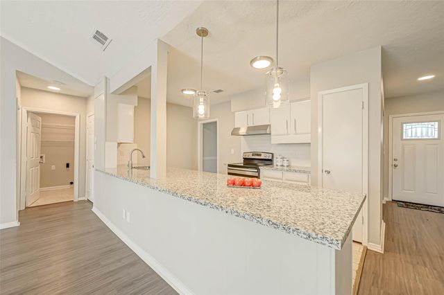 910 Redway Lane, Houston, TX 77062