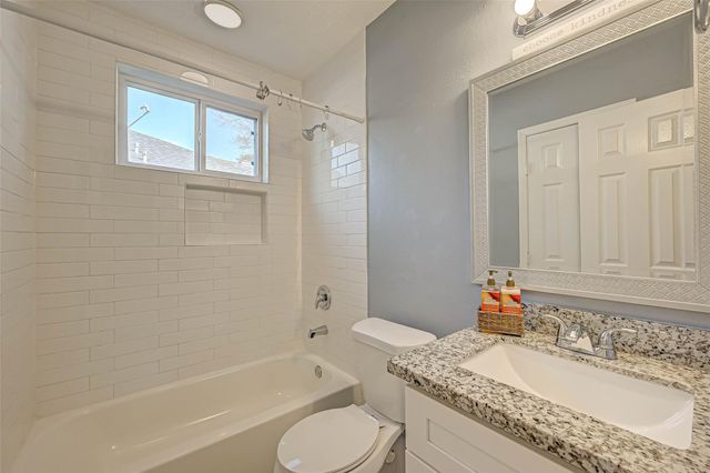 910 Redway Lane, Houston, TX 77062