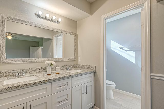 910 Redway Lane, Houston, TX 77062