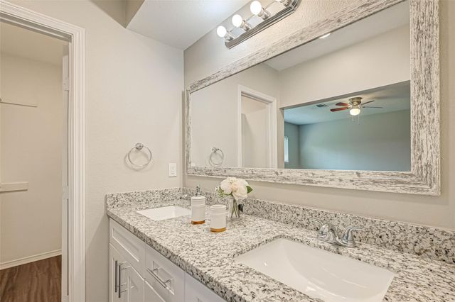 910 Redway Lane, Houston, TX 77062