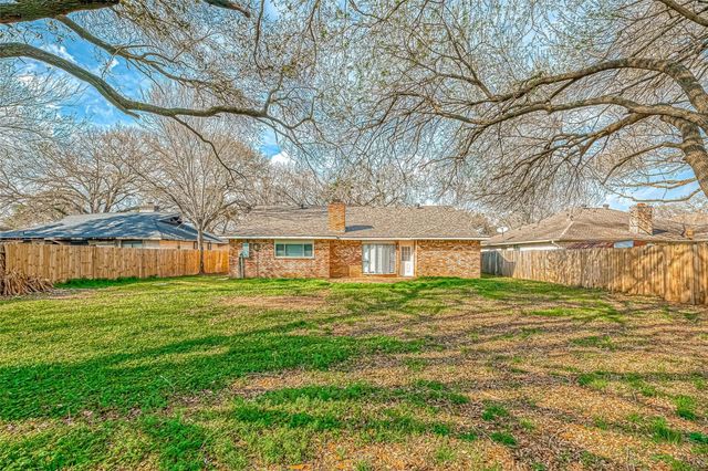 910 Redway Lane, Houston, TX 77062